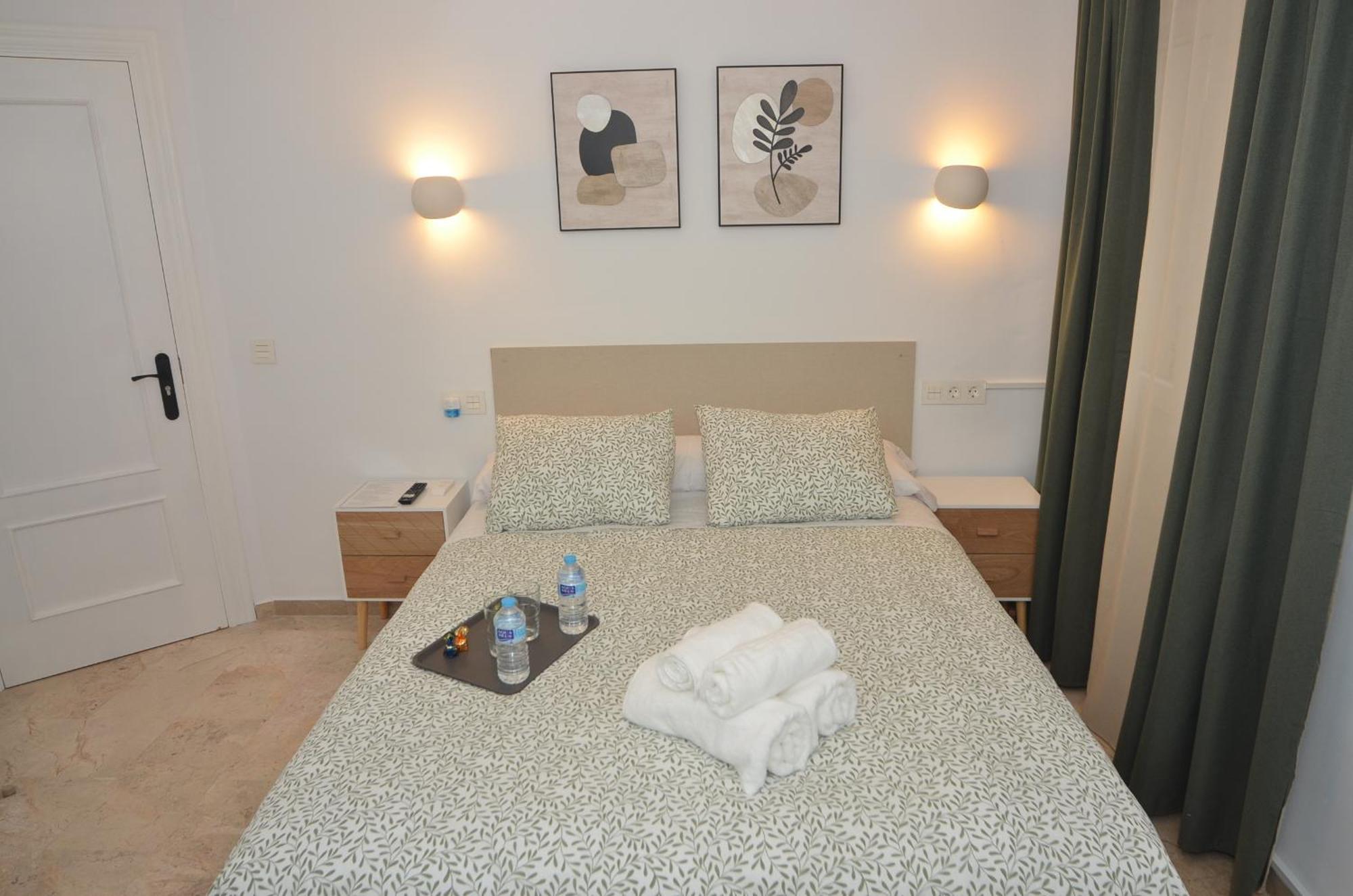 Alojamiento Azahara Málaga Exteriör bild